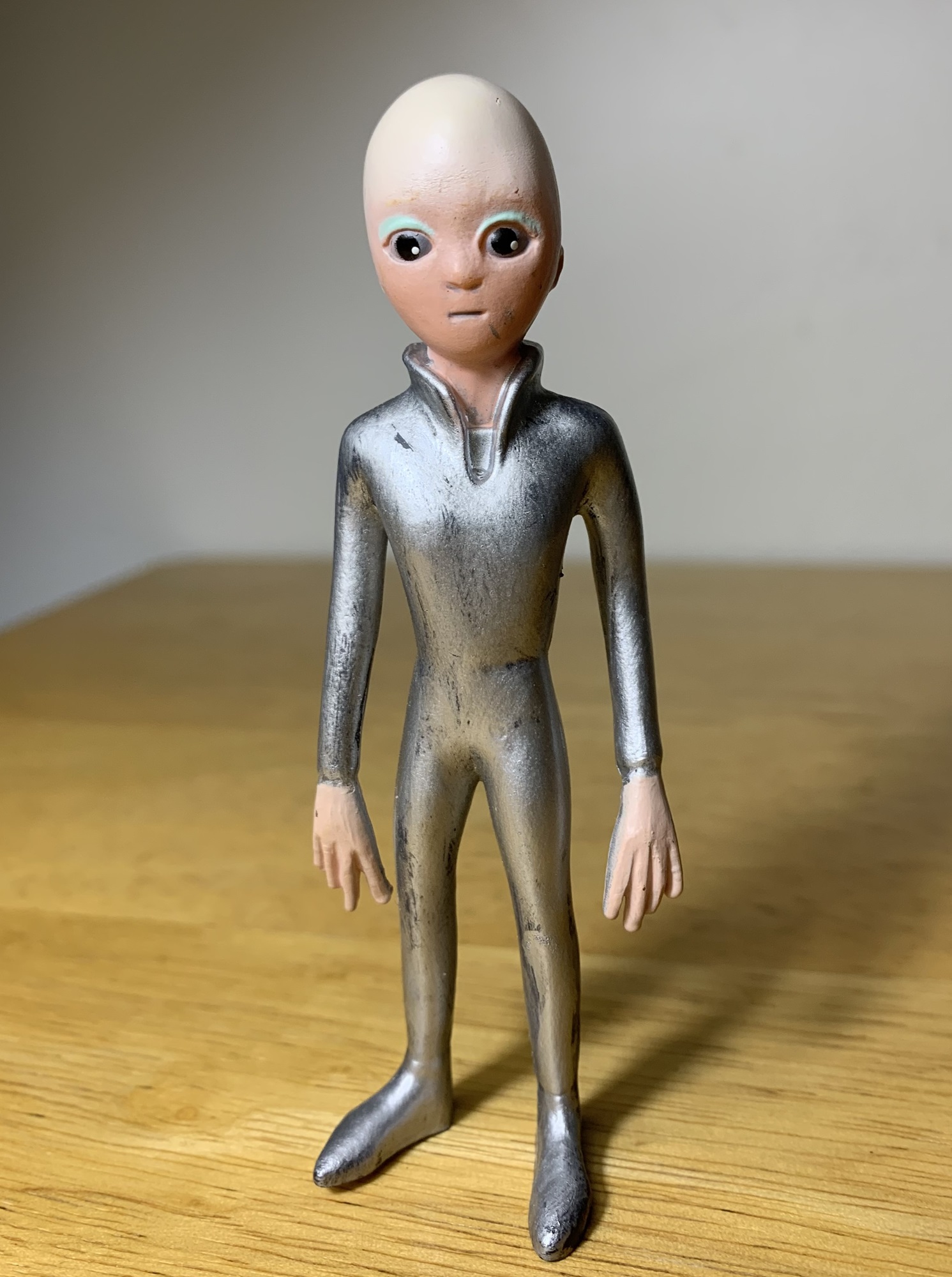 Roswell Alien (Alien Series by Shadowbox Collectibles)
