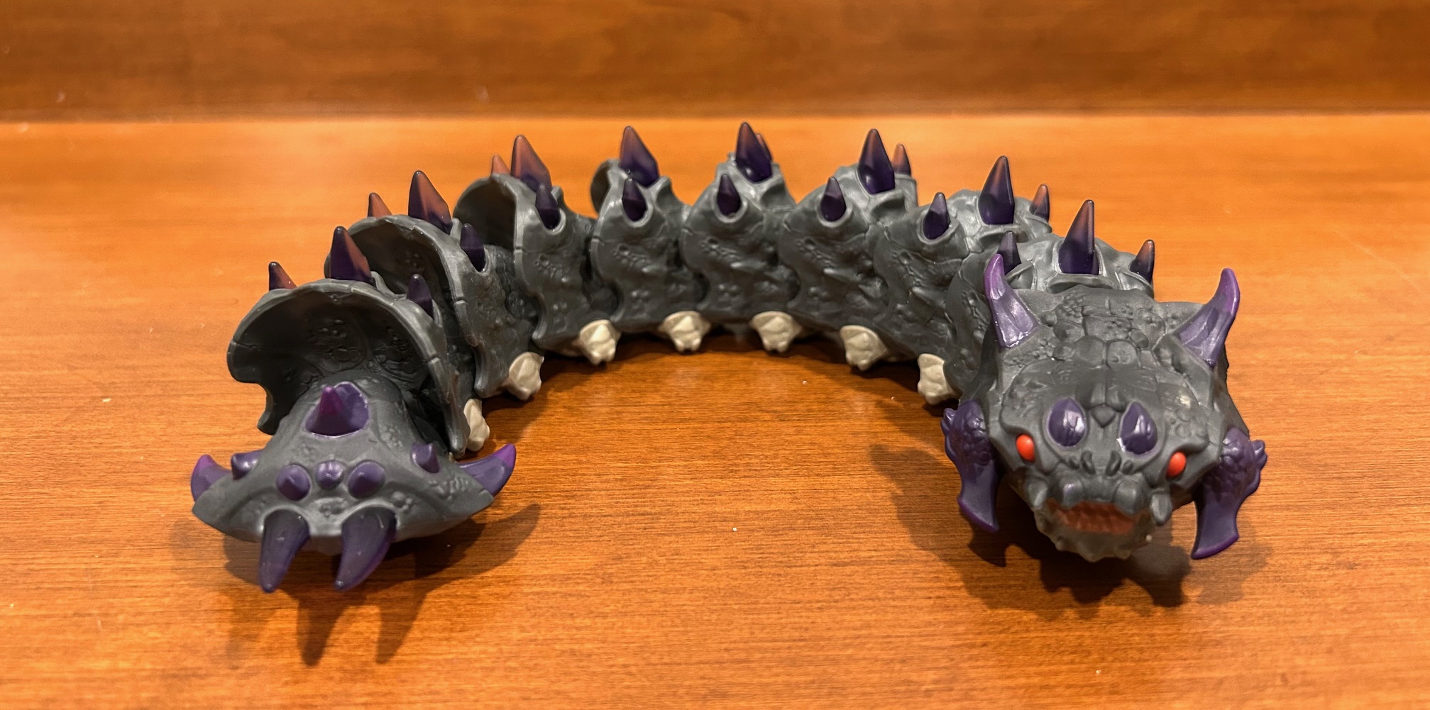 Shadow Worm (Eldrador by Schleich)